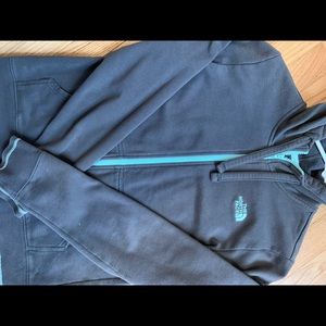 Women’s North Face Sweatshirt